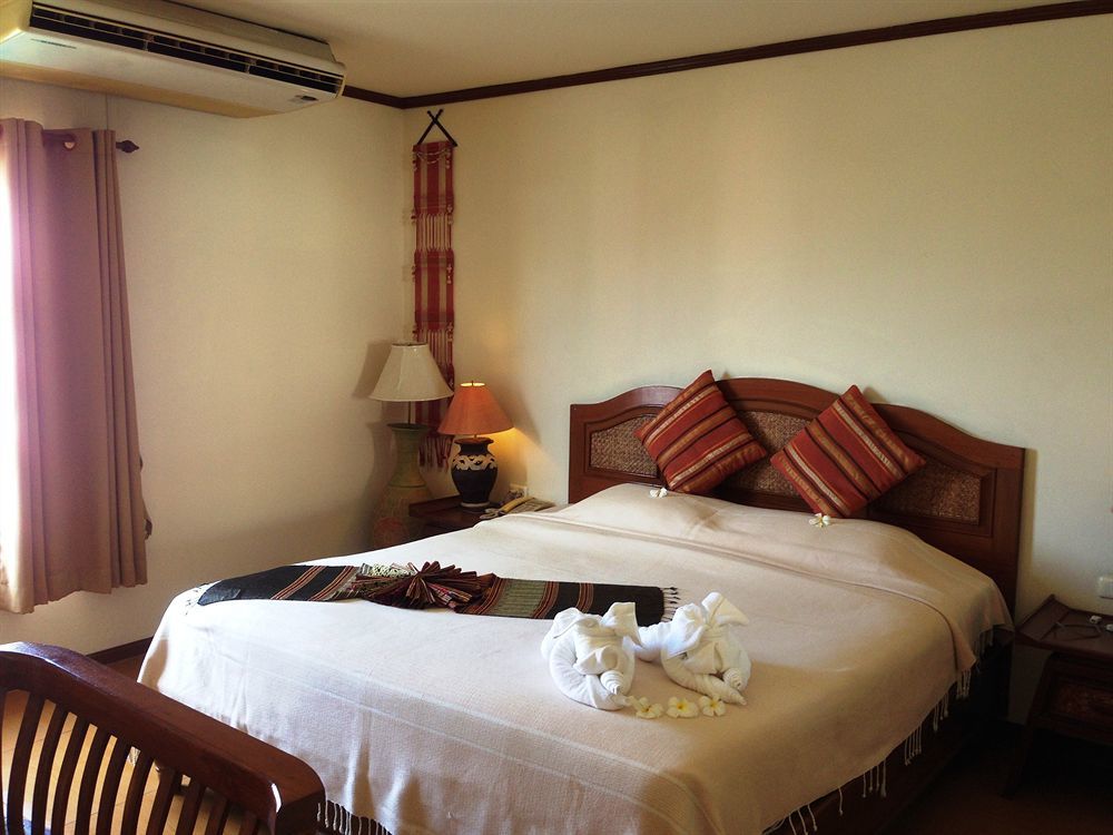 Phuphaya Resort Pattaya Esterno foto