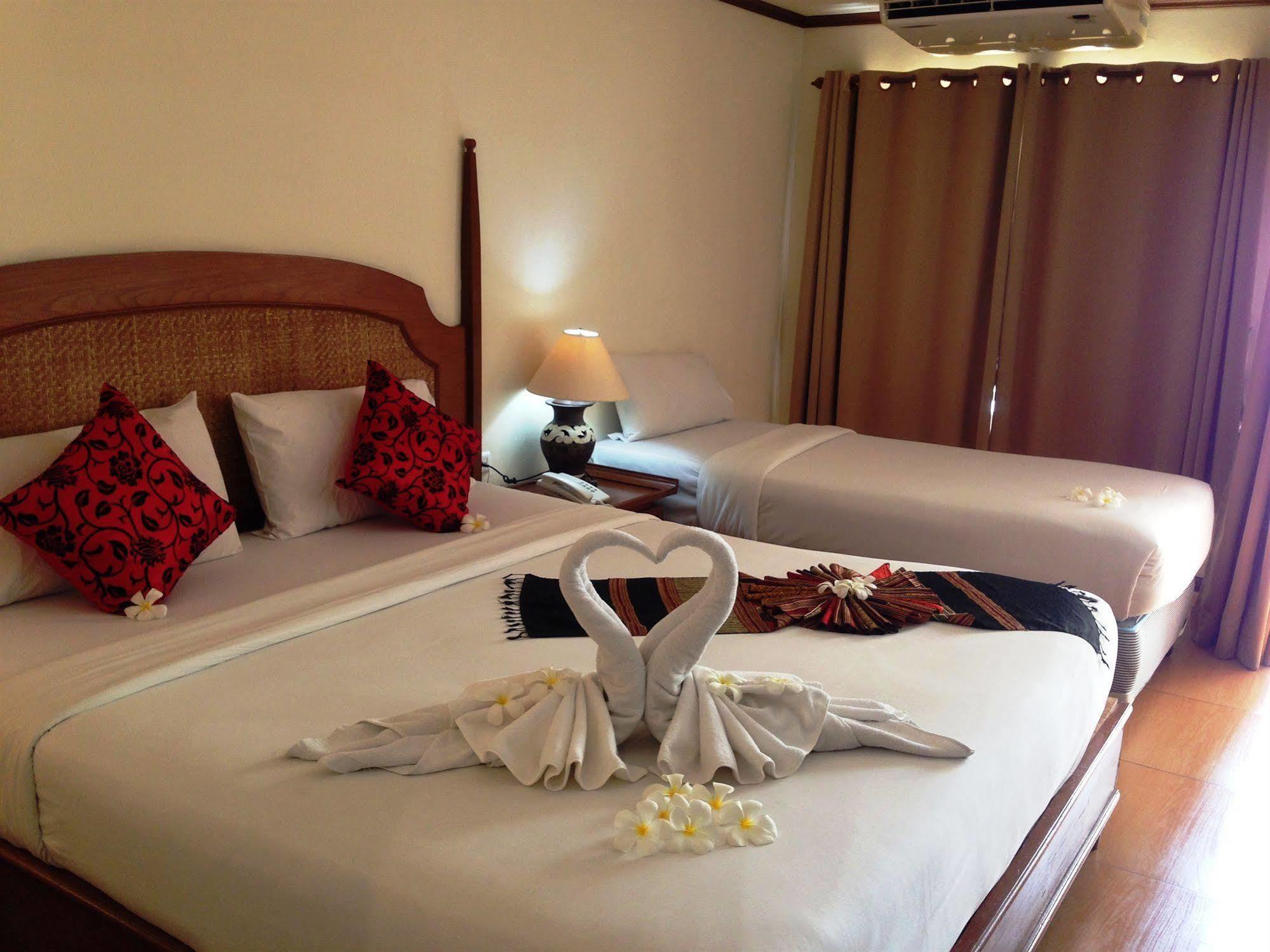 Phuphaya Resort Pattaya Esterno foto