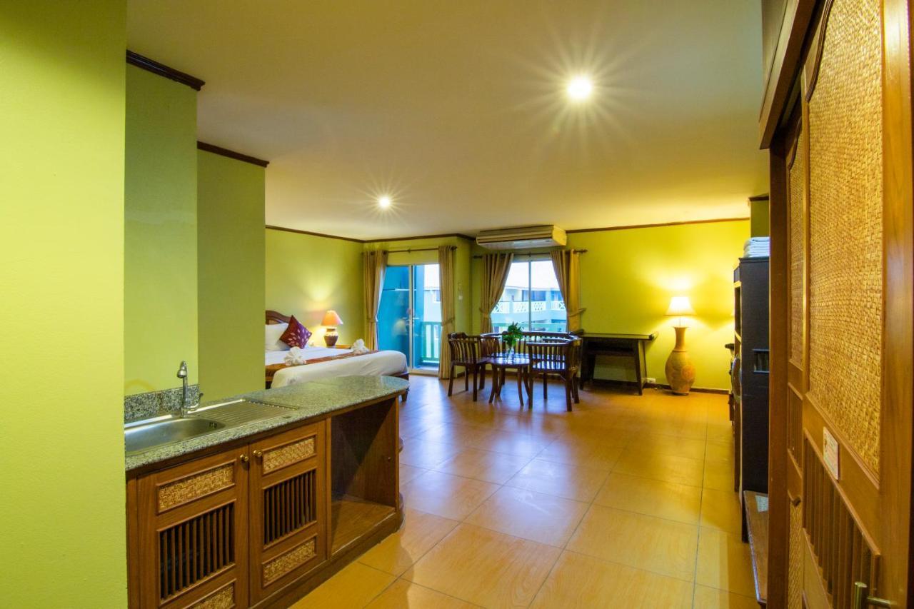Phuphaya Resort Pattaya Esterno foto