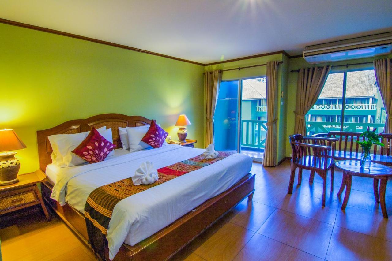 Phuphaya Resort Pattaya Esterno foto