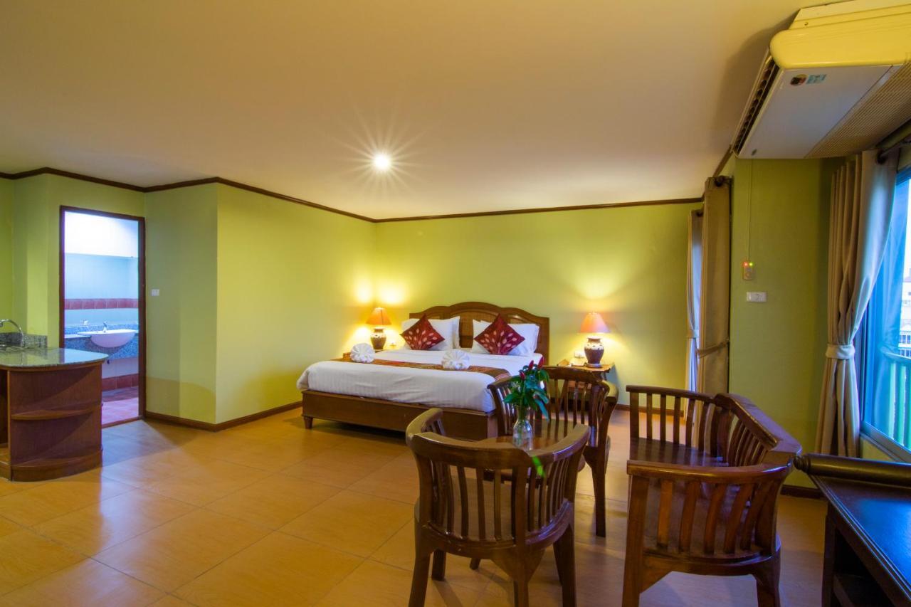Phuphaya Resort Pattaya Esterno foto